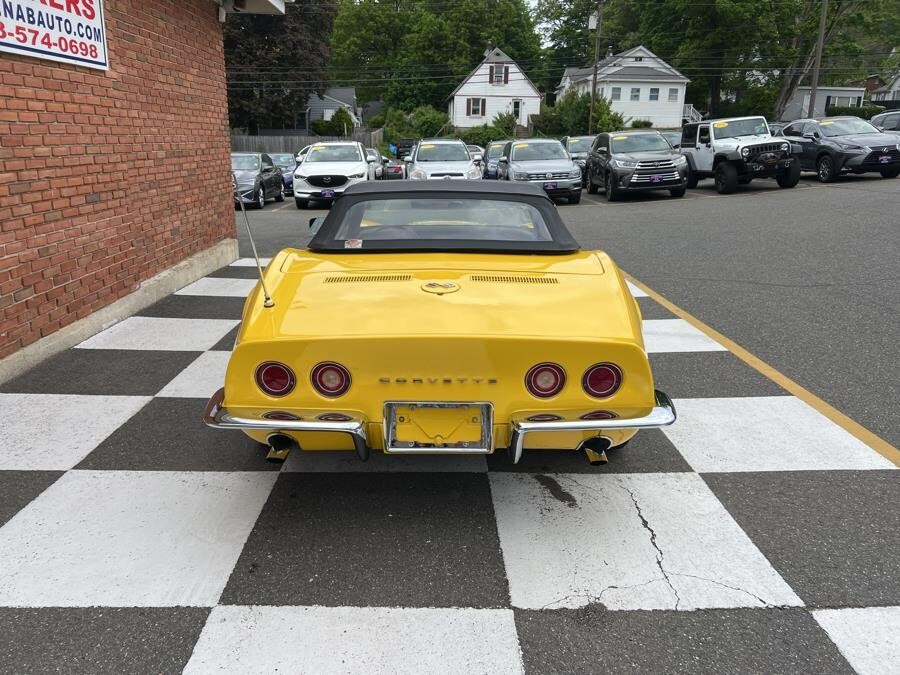 Chevrolet-Corvette-1969-Convertible-10