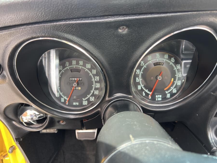 Chevrolet-Corvette-1969-Convertible-26