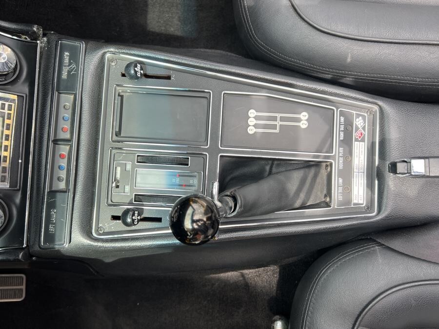 Chevrolet-Corvette-1969-Convertible-27