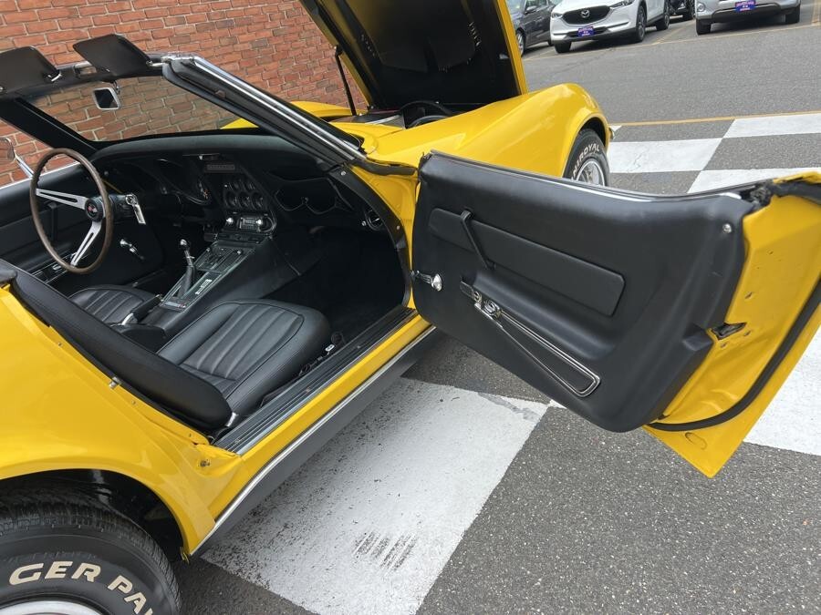 Chevrolet-Corvette-1969-Convertible-29