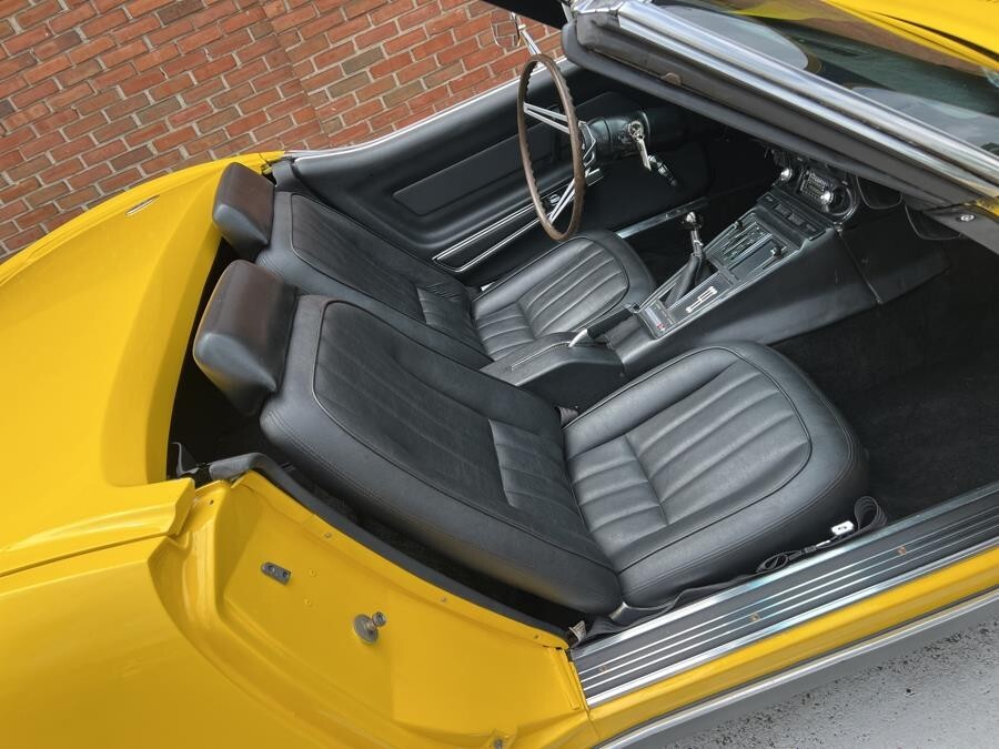 Chevrolet-Corvette-1969-Convertible-31