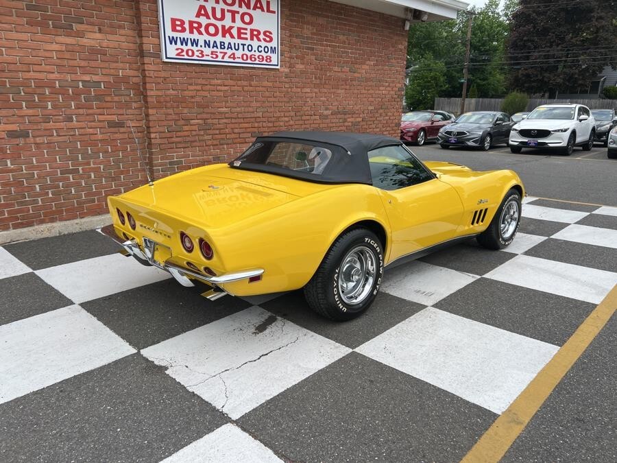 Chevrolet-Corvette-1969-Convertible-8