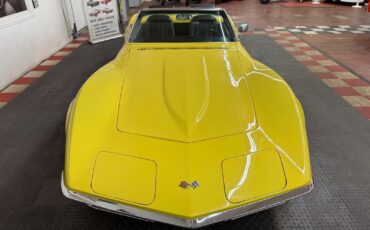 Chevrolet-Corvette-1970-12