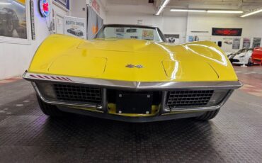 Chevrolet-Corvette-1970-13