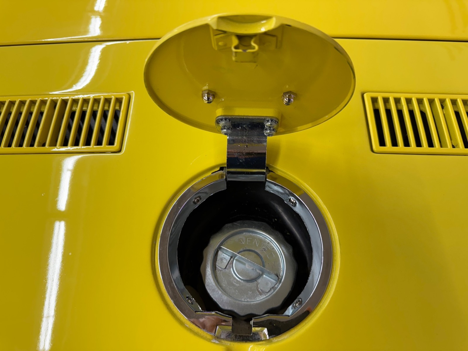 Chevrolet-Corvette-1970-28