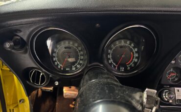 Chevrolet-Corvette-1970-36