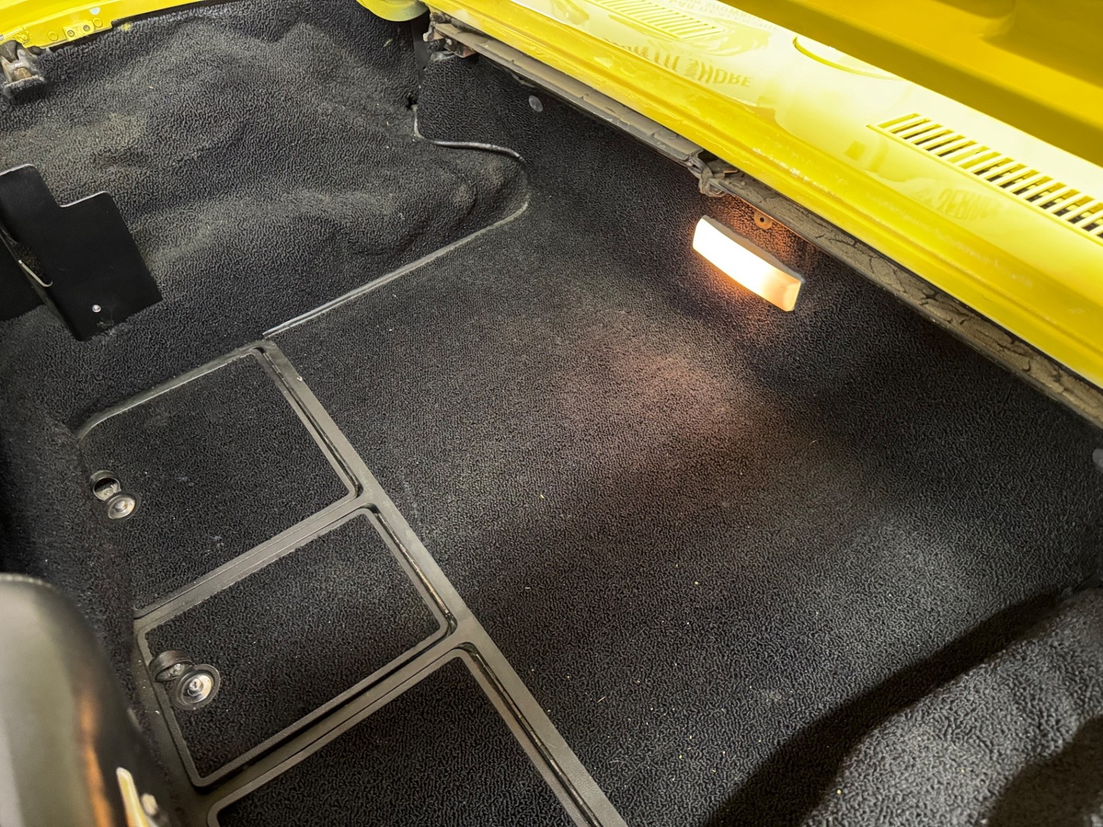 Chevrolet-Corvette-1970-9