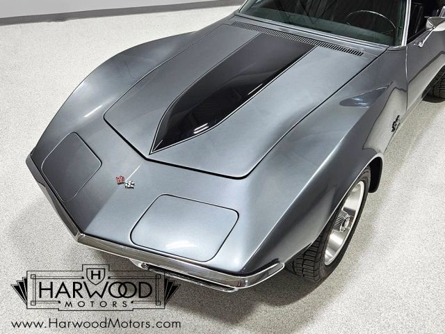 Chevrolet-Corvette-1971-Coupe-15