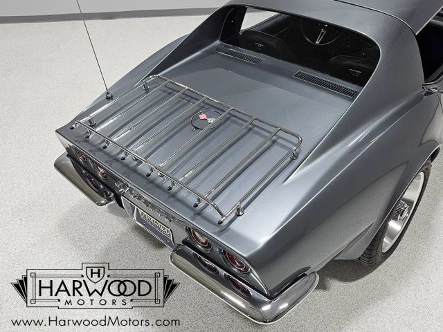 Chevrolet-Corvette-1971-Coupe-17