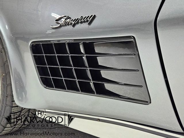 Chevrolet-Corvette-1971-Coupe-26