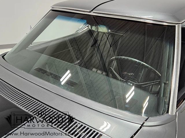 Chevrolet-Corvette-1971-Coupe-29