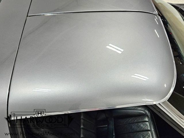 Chevrolet-Corvette-1971-Coupe-32