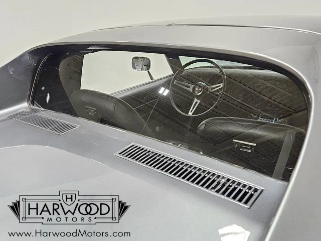 Chevrolet-Corvette-1971-Coupe-35