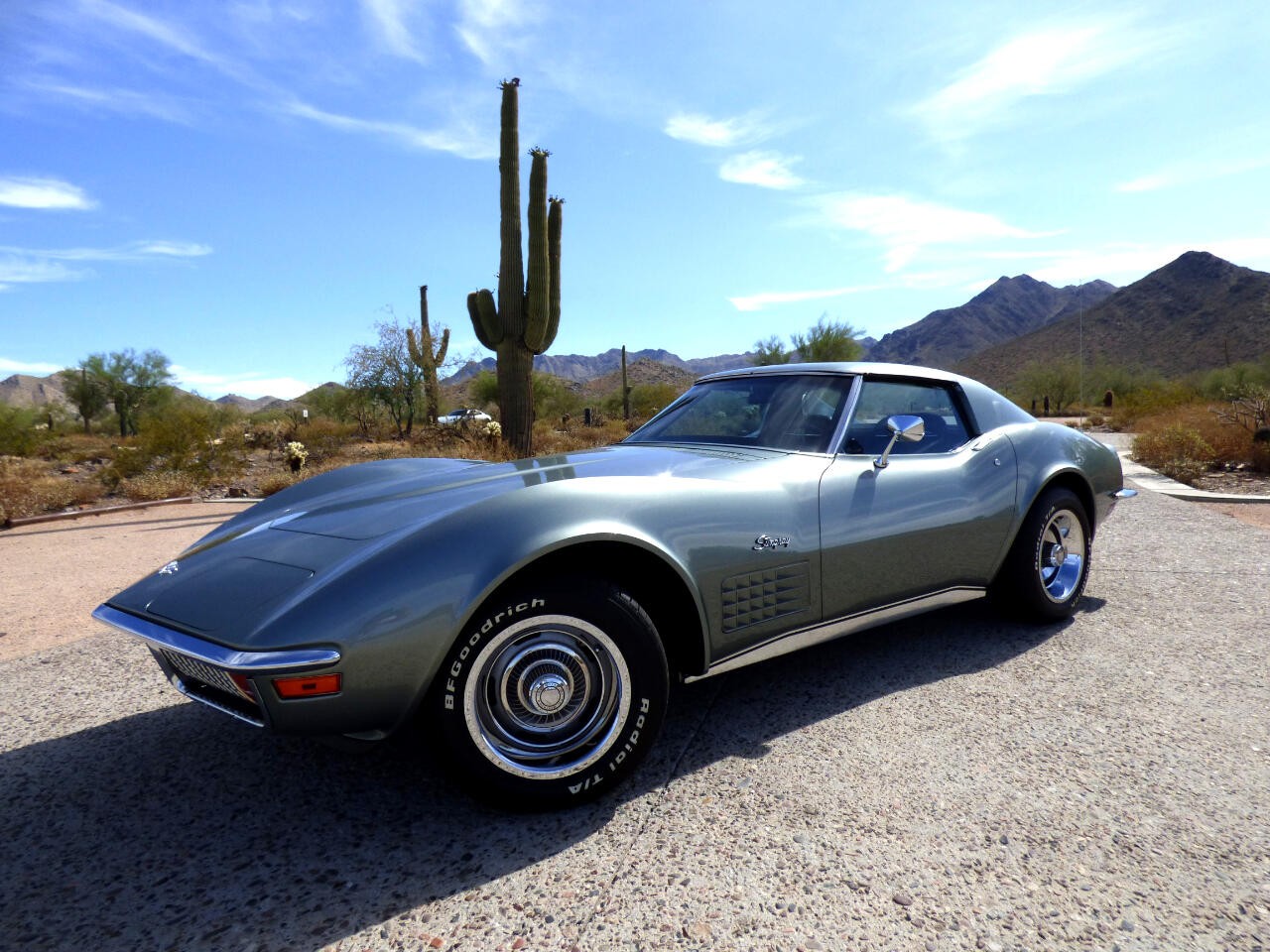 Chevrolet-Corvette-1972-American-Muscle-Car-2