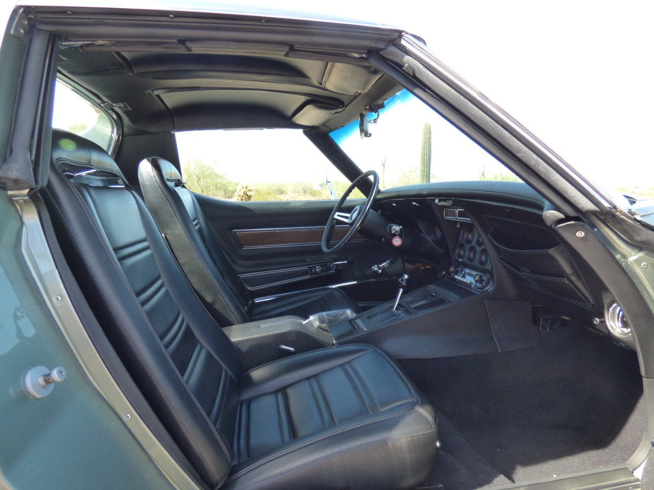 Chevrolet-Corvette-1972-American-Muscle-Car-21