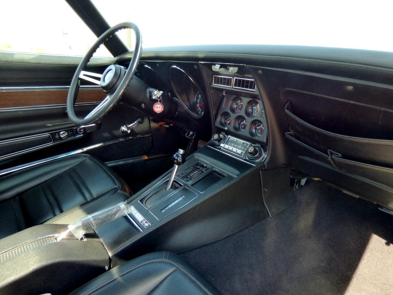 Chevrolet-Corvette-1972-American-Muscle-Car-23