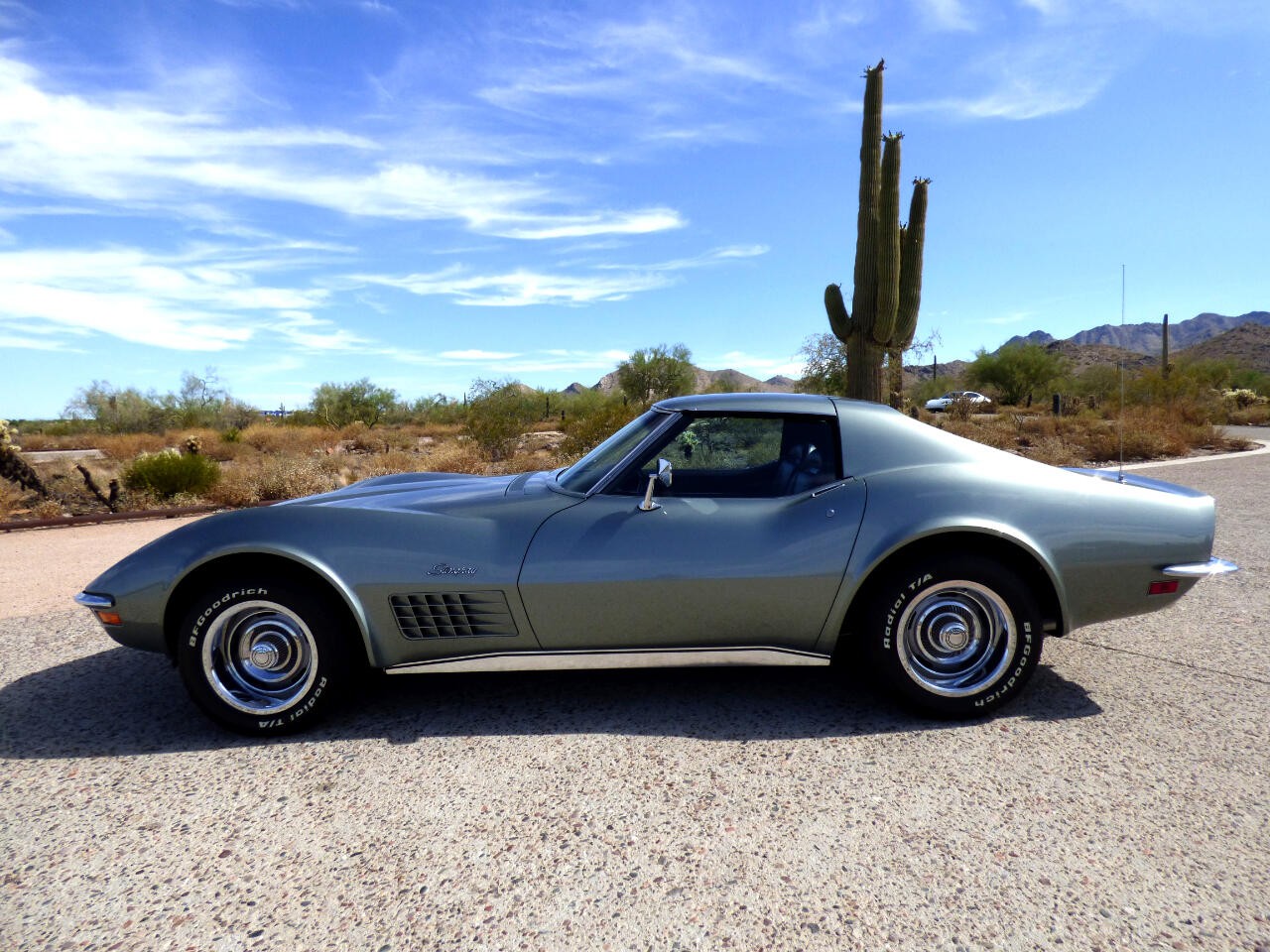 Chevrolet-Corvette-1972-American-Muscle-Car-4