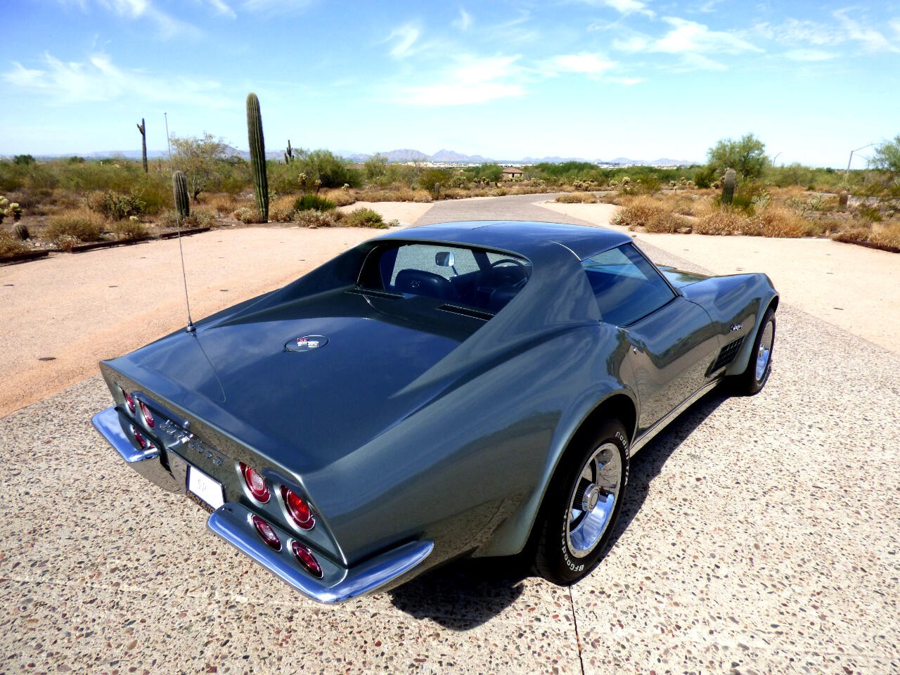 Chevrolet-Corvette-1972-American-Muscle-Car-9