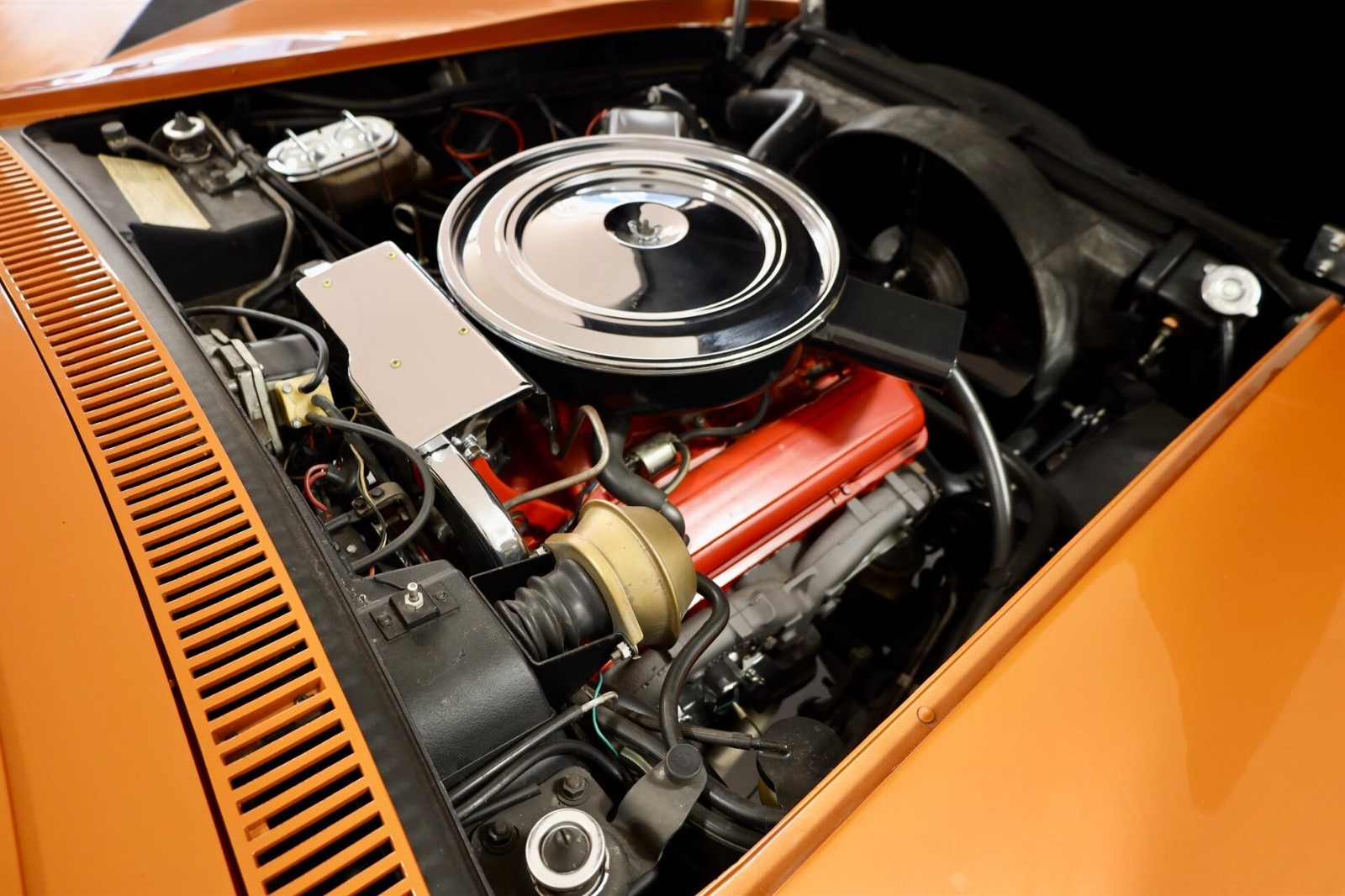 Chevrolet-Corvette-1972-Convertible-12