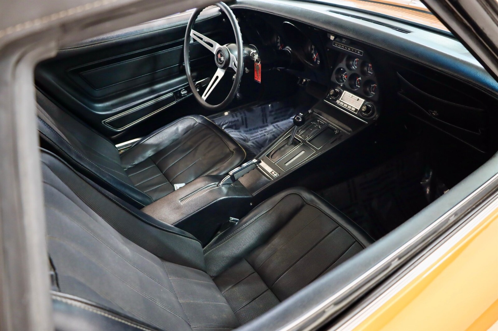 Chevrolet-Corvette-1972-Convertible-22