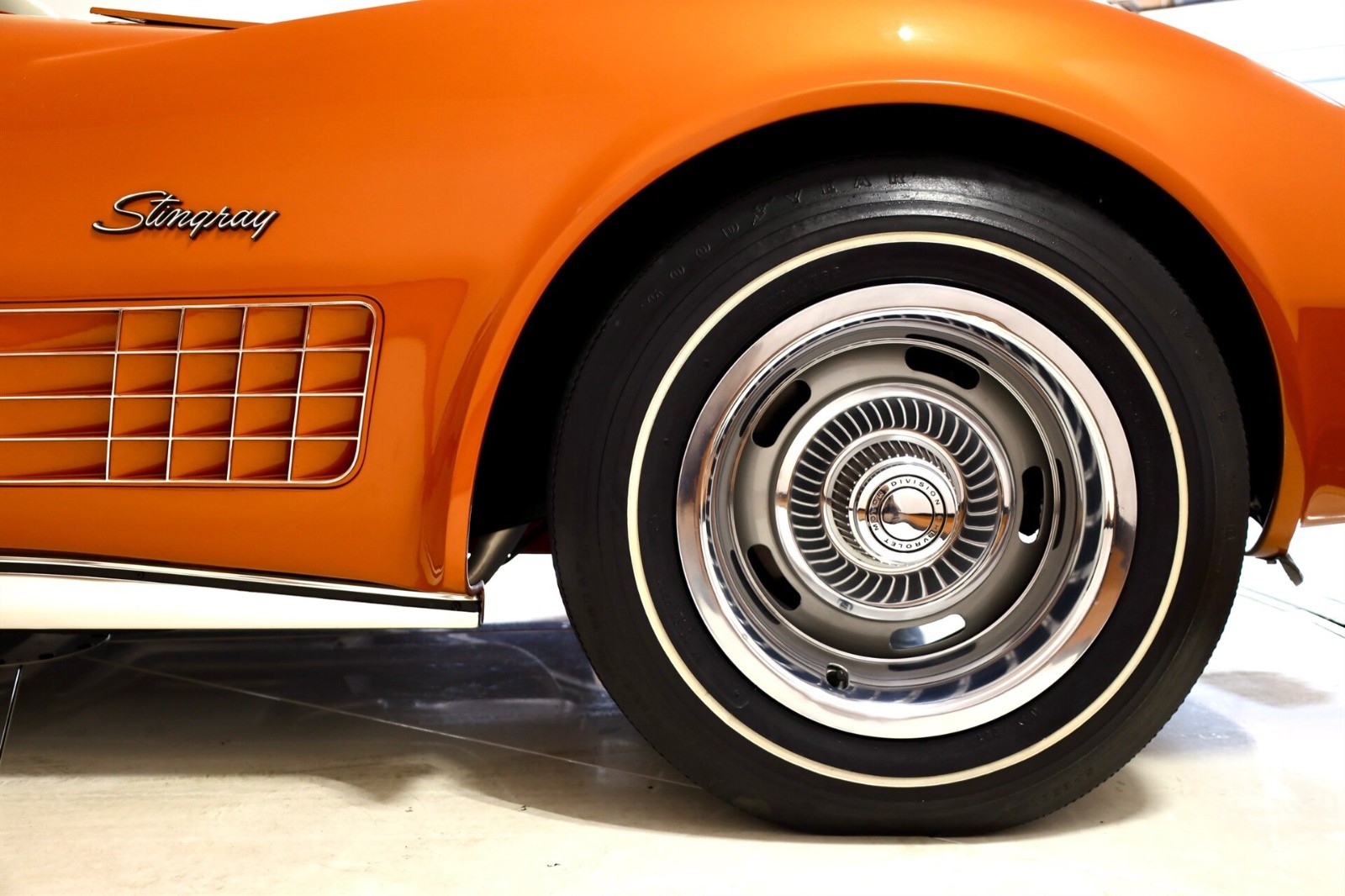 Chevrolet-Corvette-1972-Convertible-23