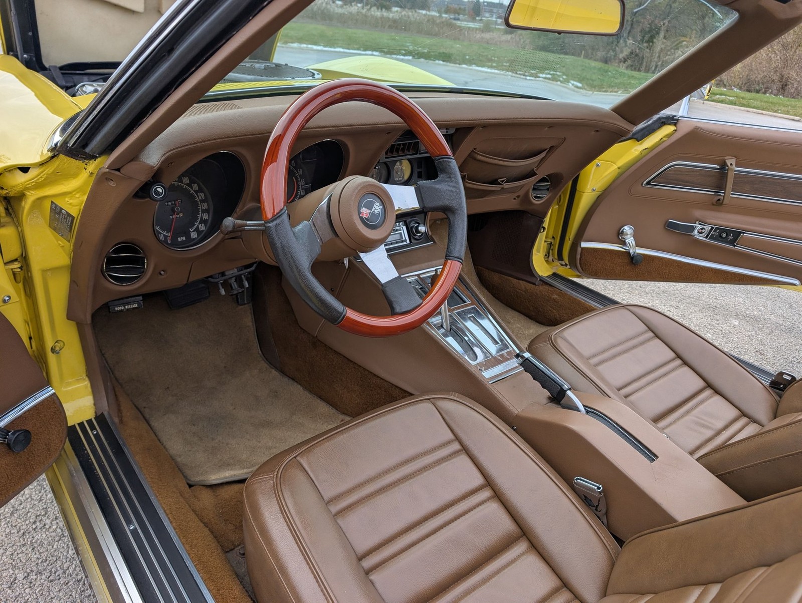 Chevrolet-Corvette-1972-Convertible-5