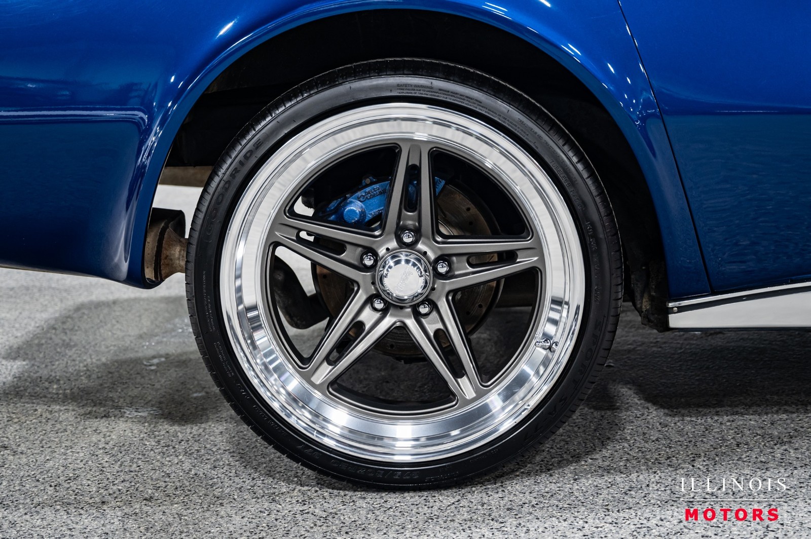 Chevrolet-Corvette-1972-Coupe-10