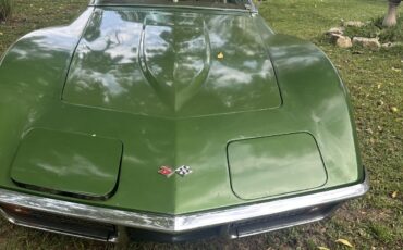 Chevrolet-Corvette-1972-Coupe-2