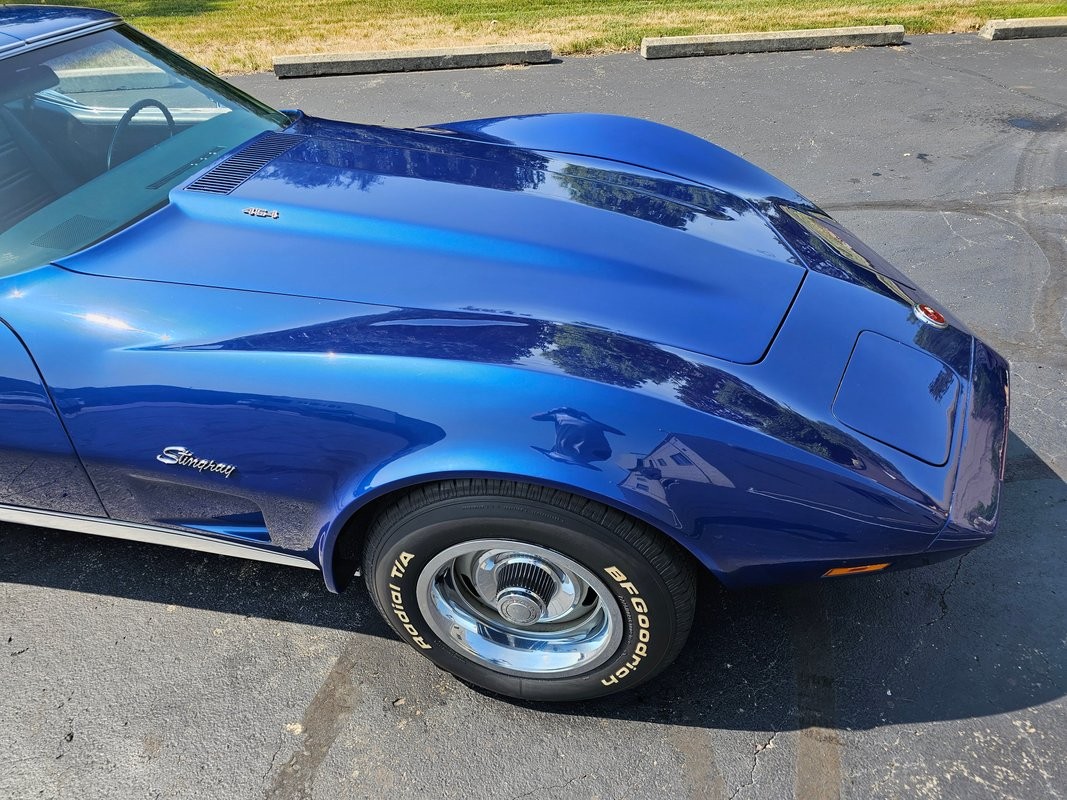 Chevrolet-Corvette-1973-11