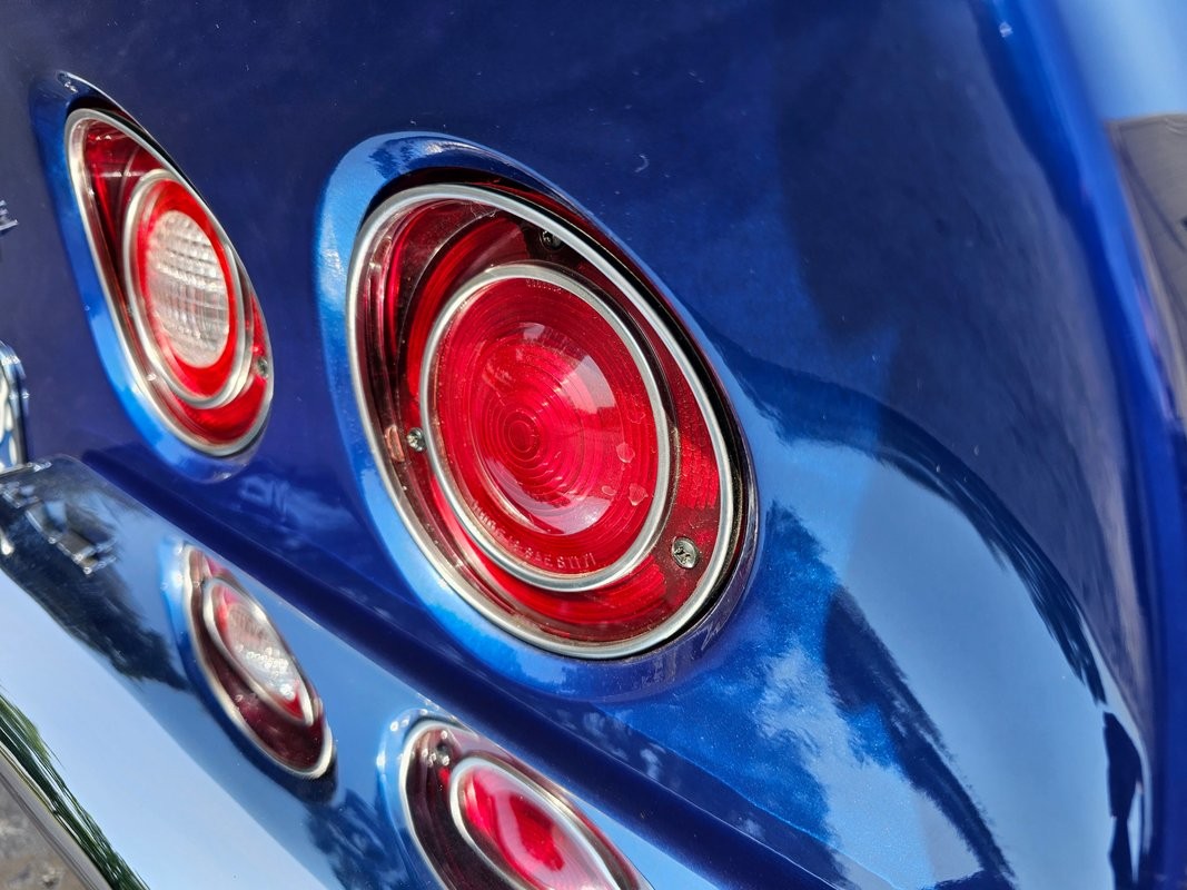 Chevrolet-Corvette-1973-23