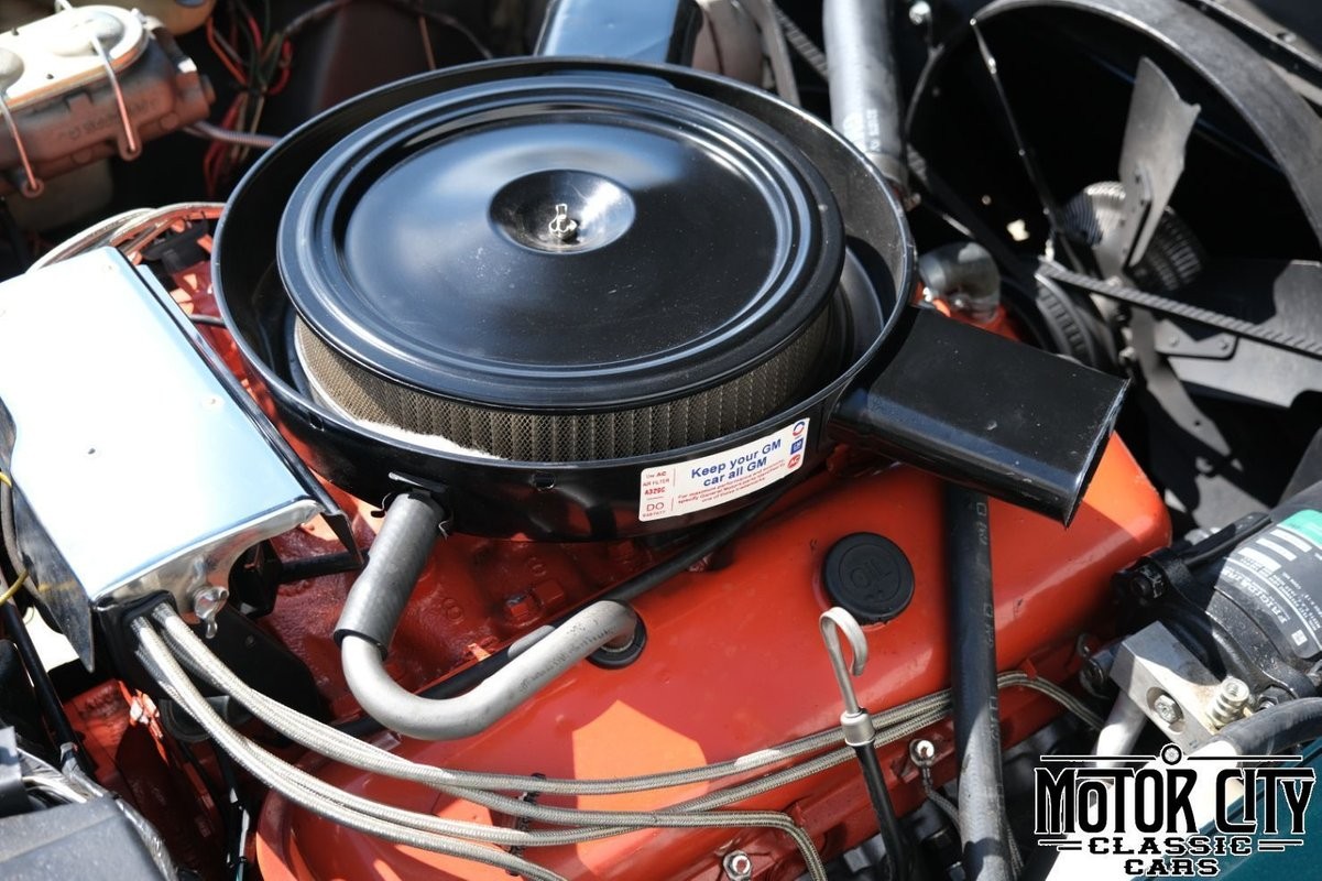 Chevrolet-Corvette-1973-28