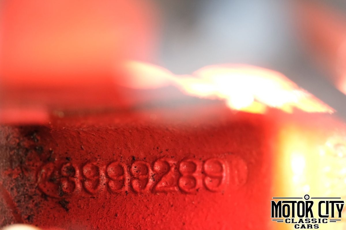 Chevrolet-Corvette-1973-32