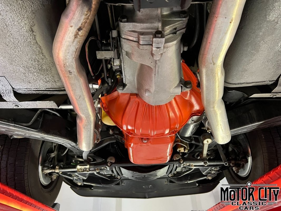 Chevrolet-Corvette-1973-35