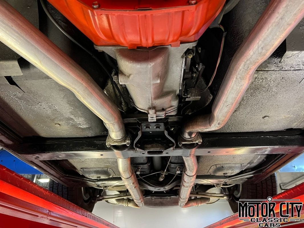 Chevrolet-Corvette-1973-37