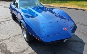 Chevrolet-Corvette-1973-4