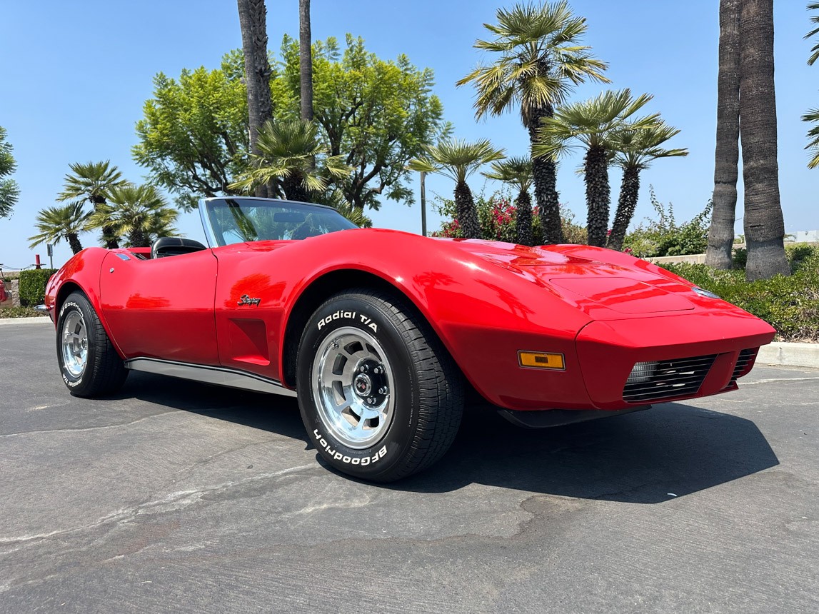 Chevrolet-Corvette-1973-Classic-Car-10