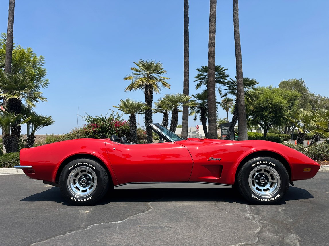 Chevrolet-Corvette-1973-Classic-Car-15