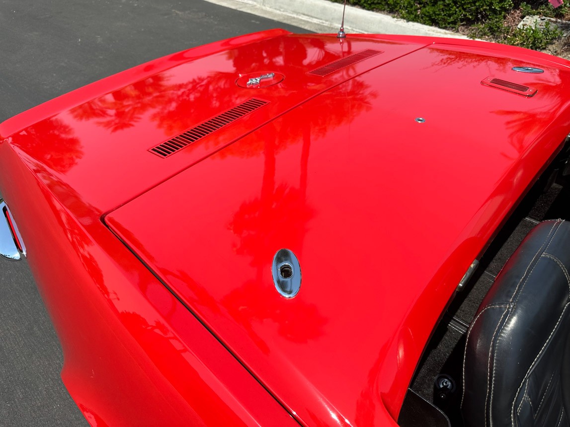 Chevrolet-Corvette-1973-Classic-Car-19