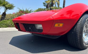 Chevrolet-Corvette-1973-Classic-Car-2