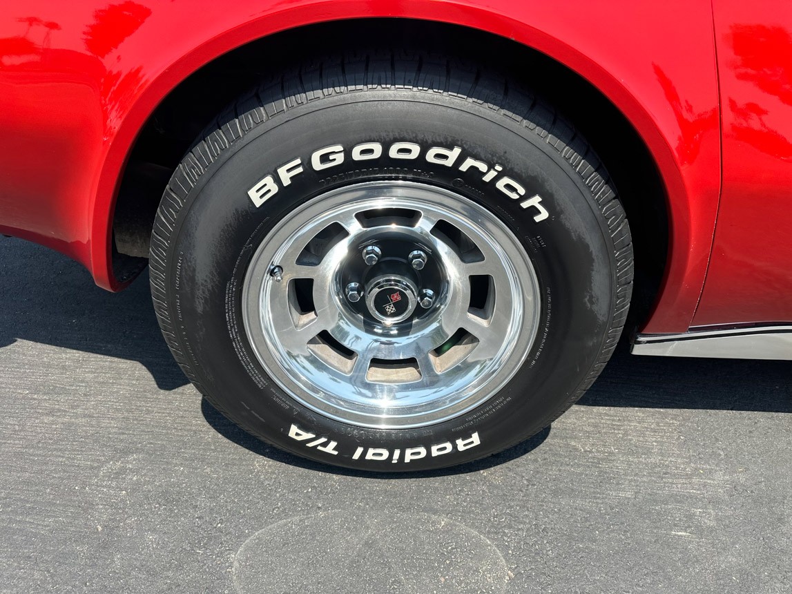 Chevrolet-Corvette-1973-Classic-Car-21