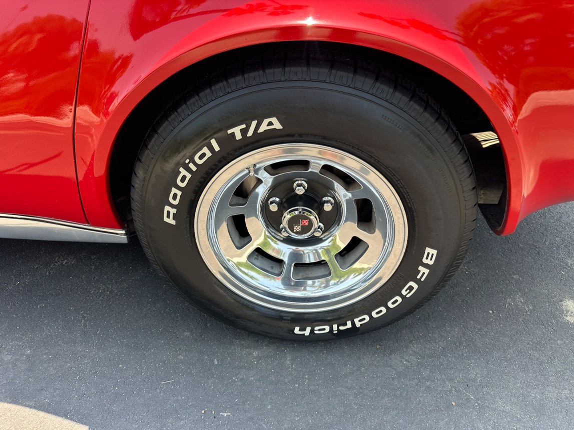 Chevrolet-Corvette-1973-Classic-Car-26