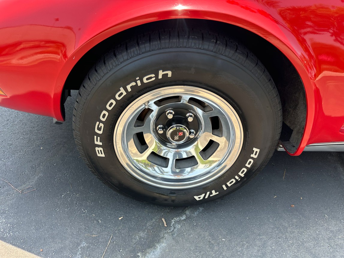 Chevrolet-Corvette-1973-Classic-Car-27