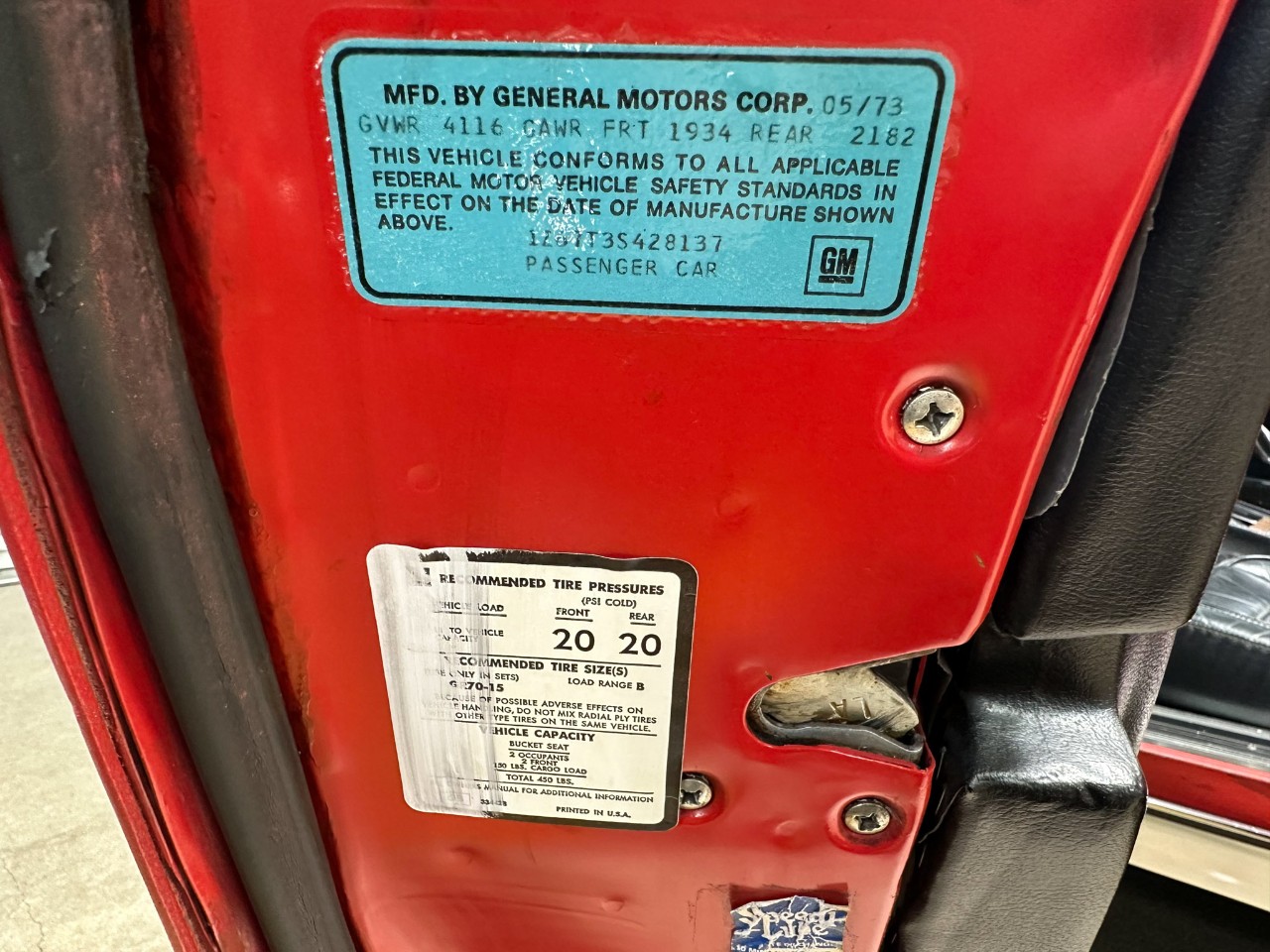 Chevrolet-Corvette-1973-Classic-Car-32