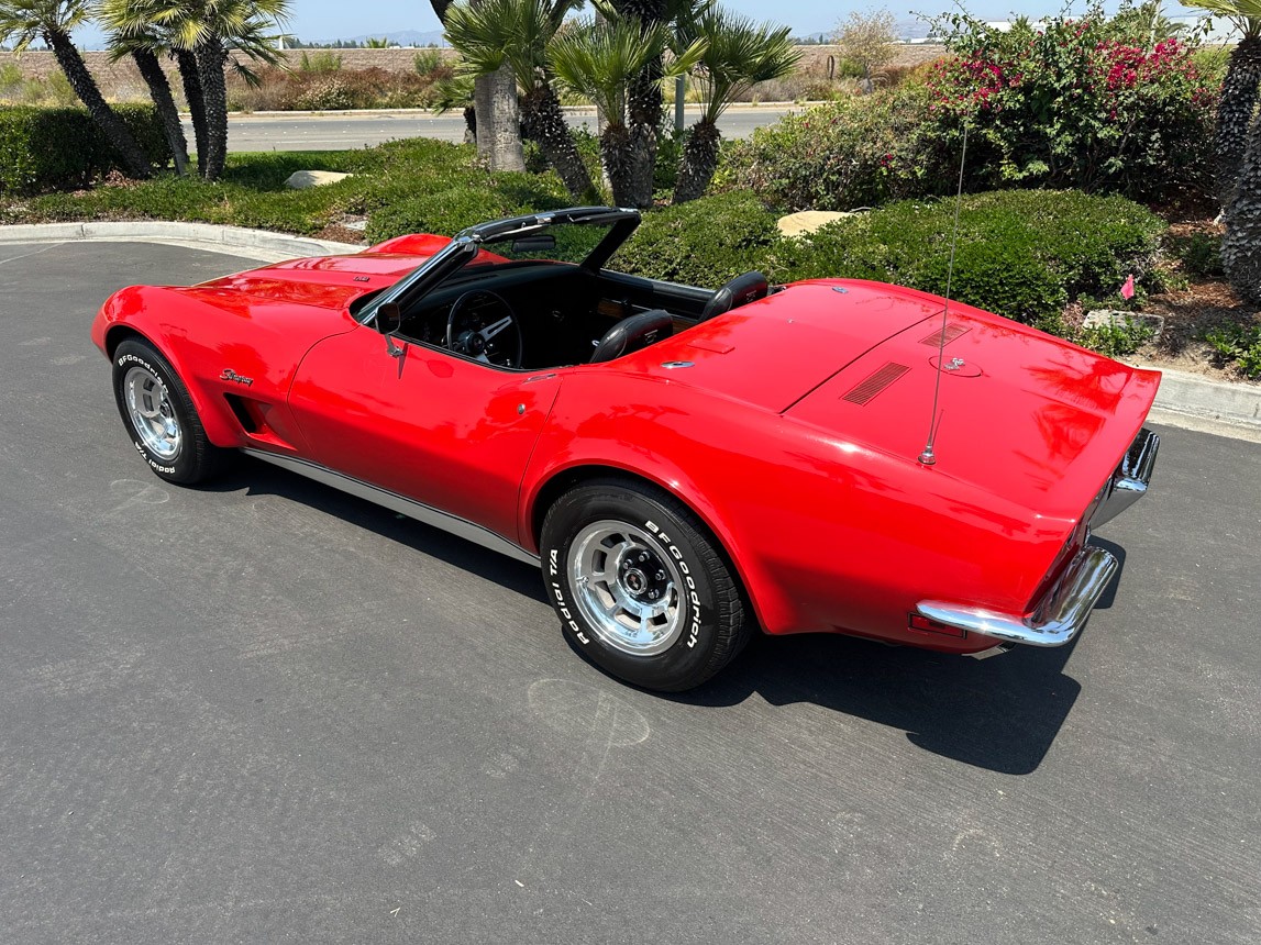 Chevrolet-Corvette-1973-Classic-Car-5