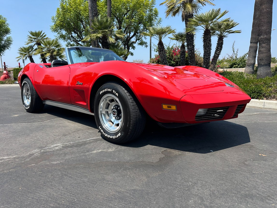 Chevrolet-Corvette-1973-Classic-Car-8