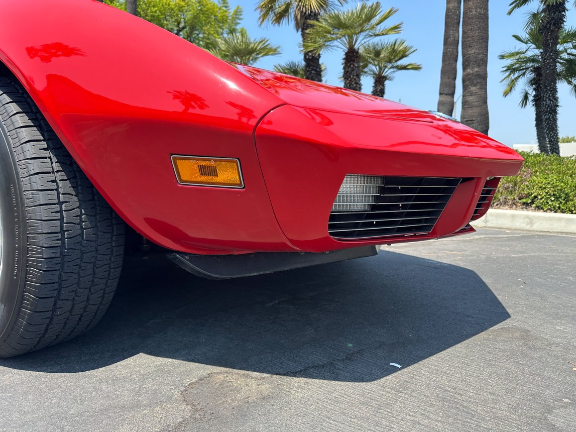Chevrolet-Corvette-1973-Classic-Car-9