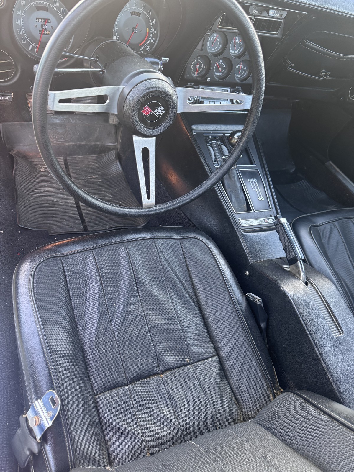 Chevrolet-Corvette-1973-Coupe-15