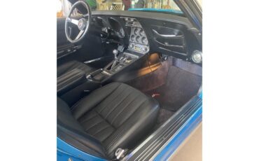 Chevrolet-Corvette-1973-Le-Mans-blue-Black-4