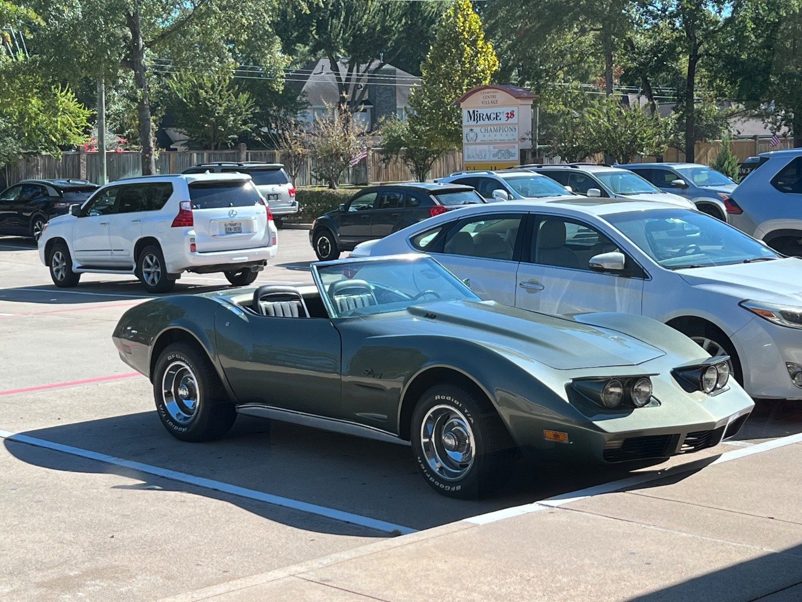 Chevrolet-Corvette-1974-Convertible-1