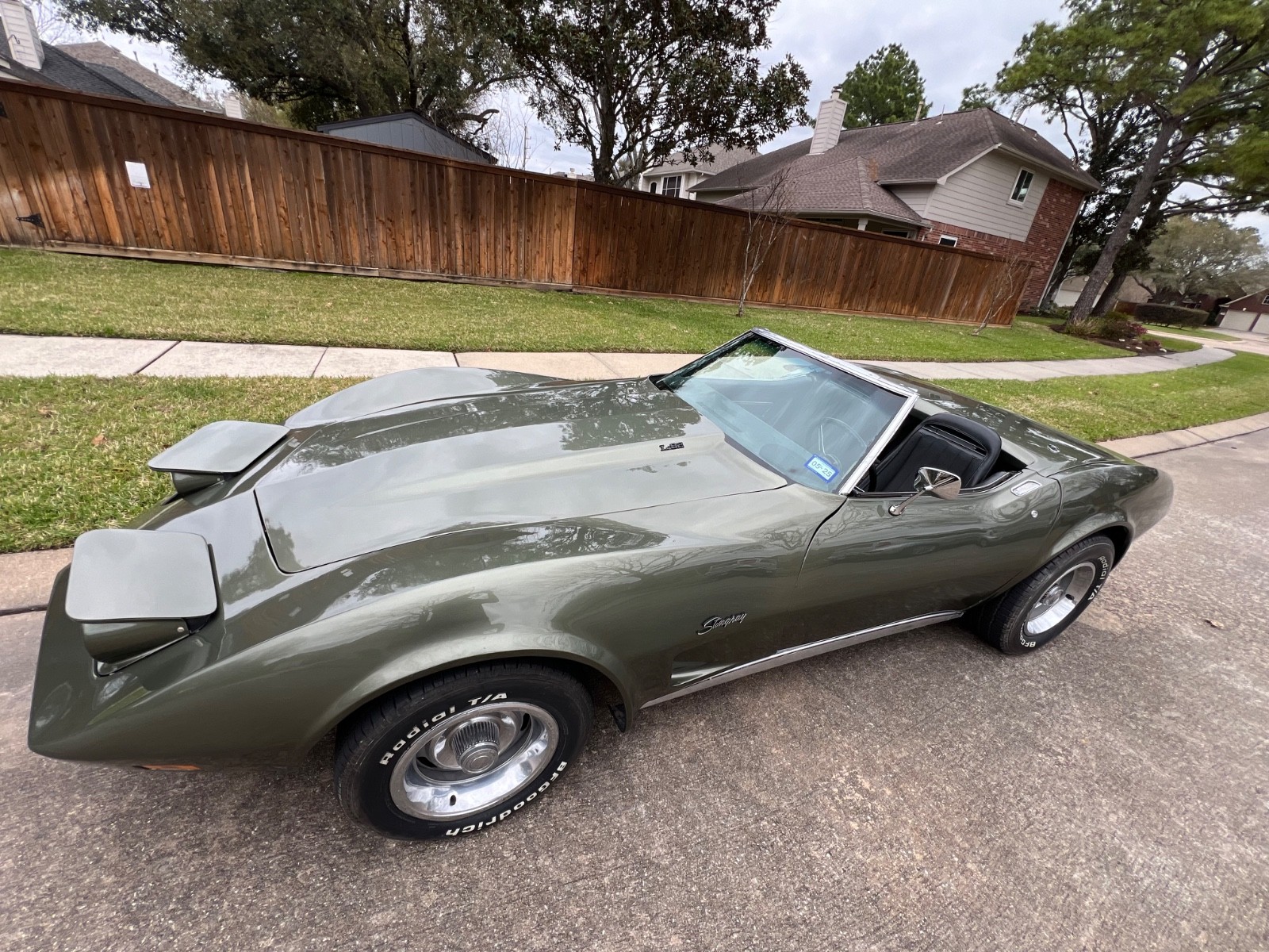 Chevrolet-Corvette-1974-Convertible-3